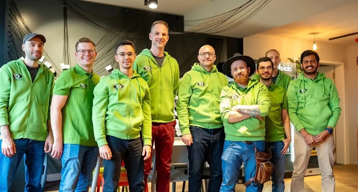 Das Team von der Pheno-Inspect GmbH um CTO Dr. Philipp Lottes (Fünfter von links) und CGO Dr. Josef Exler (Vierter von links)